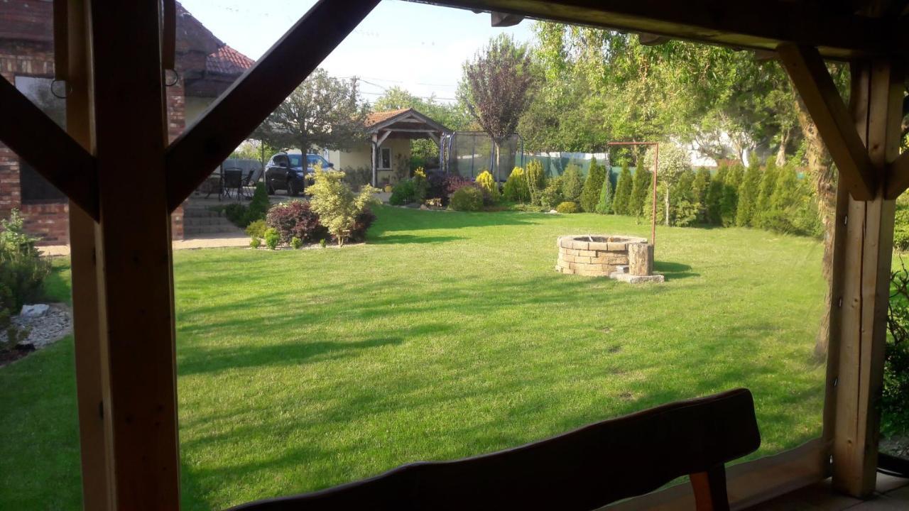 Villa Vilka Relax à Podhájska Extérieur photo